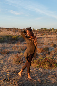 เสื้อแฟรี่โคลด์เชลอร์ท็อป โบโฮ พิกซี่ แขนบาน สไตล์เอลฟ์ สำหรับงานเทศกาลในป่า เสื้อผ้าเบาสบาย ระบายอากาศได้ดี สไตล์โบฮีเมียน - Product Image 3