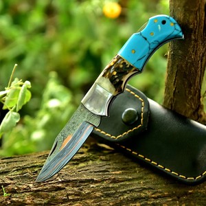 มีดพับทำมือจากทองแดงดามัสกัส พร้อมด้ามจับจากเขาสัตว์และเทอร์ควอยซ์ พร้อมปลอกหนัง มีดพกพา EDC สำหรับล่าสัตว์แบบสั่งทำพิเศษจาก CuMai - Product Image 3