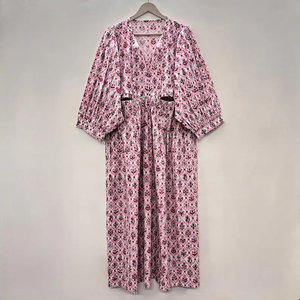 Robe décontractée mi-longue pour femme en coton tissé 100% uni, à manches courtes, taille empire, style babydoll, coupe ample et fonctionnelle à col en V oversize - Product Image 1