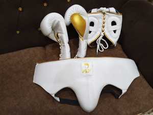 Gants de boxe Fly Superlace Premium Leather, protège-joue, protège-tête et protège-glandes, protège-couilles. - Product Image 2