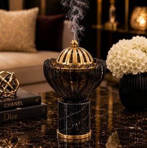 Quemador de Incienso Decorativo Moderno, Hecho con Vidrio Ahumado, Acabado Dorado y Mármol Natural, Diseñado para Aromaterapia Premium - Product Image 3