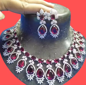 Conjunto de collar y pendientes de cristal rojo imperial para tu día especial - Product Image 1