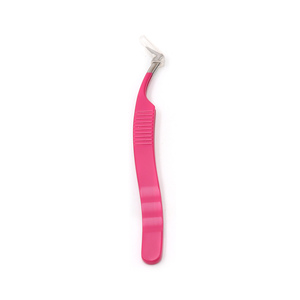 Pinzas para Cejas Curvas Rosadas AQDAS INDUSTRIES, Punta Puntiaguda, Mango de Acero Inoxidable, 131 mm de Longitud, Clásicas, Ecológicas y Cómodas - Product Image 6
