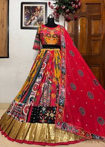 Lehenga de algodón muselina con estampado étnico de diseñador y trabajo de espejo, blusa sin coser y dupatta, conjunto Lehenga Choli para Navratri - Product Image 3
