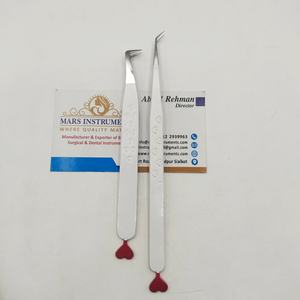 Pinzas Profesionales Personalizadas con Logotipo en Forma de Bota para Extensión de Pestañas, de Acero Inoxidable con Agarre de Diamante y Punta de Fibra para Ruso - Product Image 2