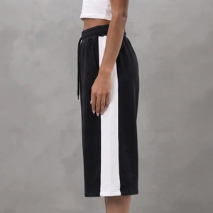 High quality 100% cotton Women's shorts custom DTF printed logo heavyweight 400GSM solid color comfortable ladies baggy short - Product Image 5