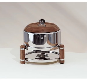 Cacerola de Acero Inoxidable con Tapa y Asa de Madera, Recipiente Redondo para Mantener la Comida Caliente, Diseño Minimalista para Cocinas de Gas e Inducción - Product Image 1