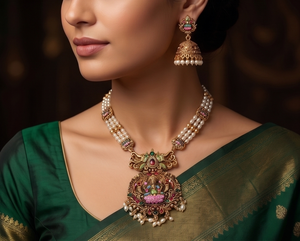 Parure de bijoux Divyoro traditionnelle Ganesha avec collier de perles et boucles d'oreilles, en alliage plaqué or, classique, pour femme, mariage, fête, fiançailles, hindou - Product Image 3