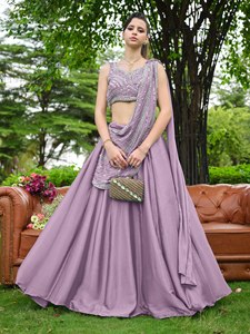 Conjunto de Lehenga con Cuentas Moradas, Blusa Bordada sin Mangas, Falda Drapeada, Traje Tradicional Indio para Bodas y Fiestas - Product Image 5