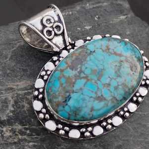 จี้ห้อยคอเทอร์ควอยซ์ธรรมชาติ ดีไซน์คลาสสิก เงินแท้ 925 ชุบทอง 24K รับรองโดย IGI งานแฮนด์เมด ของขวัญสำหรับผู้หญิง - Product Image 1