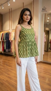 Haut en coton imprimé vert pour femmes avec pantalon palazzo blanc, tenue décontractée ample pour l'été, style Inde Pakistan - Product Image 2
