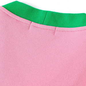 Suéter tipo cárdigan rosa y verde con letras de chenilla y mangas a rayas, regalo para hermana de hermandad, colores distintivos. - Product Image 4