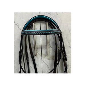 Bridon d'équitation anglais en cuir noir avec rembourrage bleu, frontale ornée de strass en cristal, ferrures en acier inoxydable, équipement d'équitation disponible en 4 tailles LLT - Product Image 2