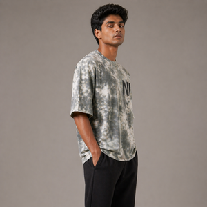 เสื้อยืดโอเวอร์ไซส์ผู้ชาย ผ้าฝ้าย สตรีทแวร์ ทรงหลวม ไหล่ตก ใส่สบายๆ สำหรับฤดูร้อน แบบเรียบๆ รับสกรีนลายตามสั่ง ขายส่งจำนวนมาก - Product Image 1
