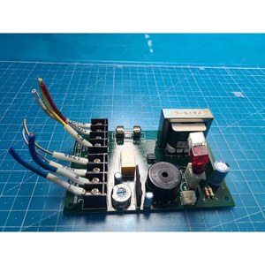 Placa de Control de Ventilador ULVAC, PCB de Control de Ventilador Usado como Está, Piezas de Equipos Semiconductores Obsoletos - Product Image 3