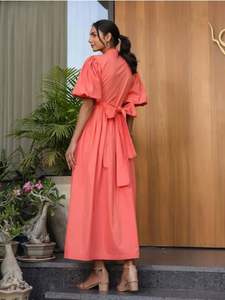 ชุดเดรสลำลองแฟชั่นสำหรับผู้หญิงไซส์ใหญ่ คอวี แขนสั้นบาน ลายดอกไม้ พิมพ์ลายดอกไม้ ยาวแบบแม็กซี่ ปี 2026 เซ็กซี่ - Product Image 4