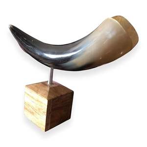 Pieza Decorativa de Cuerno Natural Hecha a Mano para la Decoración del Hogar y la Sala de Estar a un Precio Accesible, Pieza Decorativa de Cuerno Animal - Product Image 1