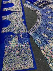 Ensemble Lahenga Choli Dupatta vintage, floral, long, ample, brodé, en tulle doux, d'été, avec travail de sequins naturels - Product Image 4