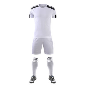 ชุดฟุตบอลแบบยูนิเซ็กซ์ พิมพ์ลายด้วยเทคนิค Heat-Transfer พร้อมโลโก้ ชื่อ และหมายเลขตามสั่ง ผลิตจากโพลีเอสเตอร์ 100% แห้งเร็วและกันน้ำ - Product Image 1