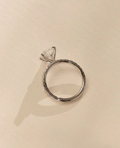 แหวนแต่งงานเพชรทรงลูกแพร์ 2.60 กะรัต VS+ สี D เพชรเลี้ยงในห้องปฏิบัติการ ตัวเรือนทองคำขาว 14K สำหรับผู้หญิง - Product Image 4