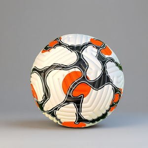 Ballon de football léger en caoutchouc noir avec bandes orange, moins de 1 kg, gonflable pour toutes les saisons - Product Image 3
