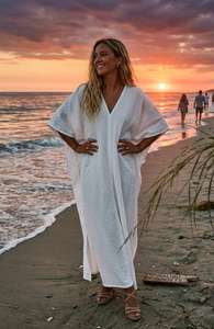 Elegante Caftán Blanco de Algodón, Hecho a Mano, Ropa de Playa y Vestido Maxi para Resort de Verano, Escote Profundo en V, Manga Media, Vestido Maxi - Product Image 3