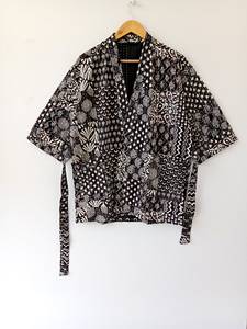 Kimono de algodón indio hecho a mano con estampado de Kantha, acolchado, para mujer, de manga tres cuartos, con cierre de cordón. - Product Image 3