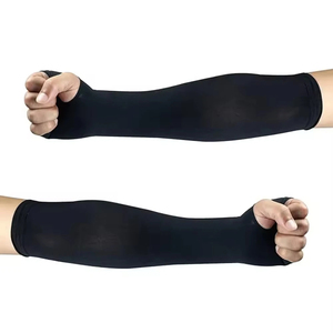 Manchons de compression pour bras de basketball avec logo personnalisé, antidérapants, anti-humidité et protection UV - Product Image 1
