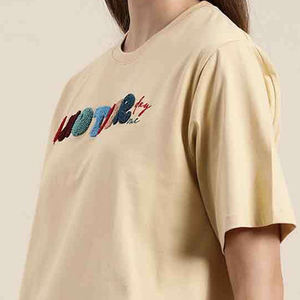 Camisetas OEM para Mujer con Bordado y Estampado, Algodón de Alta Calidad, Corte Holgado, Cuello Redondo, Personalización de Marca, Fabricación al por Mayor - Product Image 6