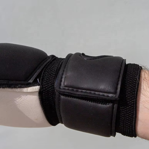 Gants de gardien de but de football en latex haute mousse avec protection des doigts, enveloppe hybride pour les doigts et le pouce, découpe hybride, impression en silicone au dos de la main - Product Image 4