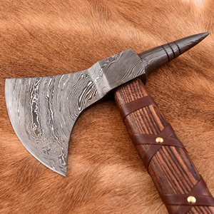 Hache à barbe de style Viking en acier Damas forgé sur mesure de qualité industrielle avec manche en bois et fourreau en cuir, hache de menuisier OEM - Product Image 3