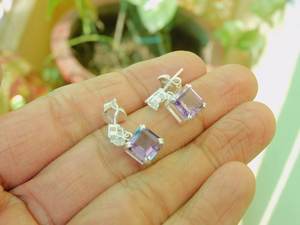 Boucles d'oreilles clous en améthyste octogonale et moissanite poire, or 14 carats, bijoux fins de luxe, cadeau élégant pour femme - Product Image 5