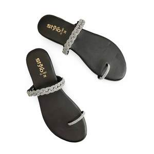 รองเท้าส้นเตี้ย CL1921ลำลองสีดำสวมใส่สบายทุกวัน - Product Image 1