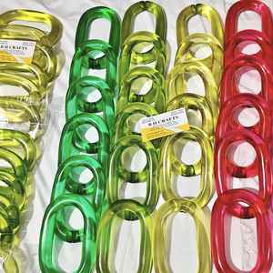 งานศิลปะเรซิ่นตกแต่ง ดีไซน์ใหม่สีสันสดใส โซ่เรซิ่นขนาดใหญ่และขนาดเล็ก มีจำหน่าย พร้อมบริการสลักโลโก้ตามสั่ง - Product Image 3