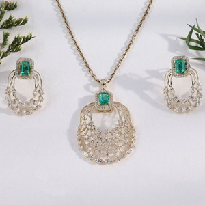 Pendientes de Aro Colgantes de Lujo con Diamantes Cultivados en Laboratorio, Color Verde Radiante y Oro Amarillo, Joyería Fina para Novia, Set para Boda o Fiesta - Product Image 3