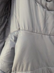 Veste d'hiver matelassée réversible à double boutonnage pour femme, avec capuche, en polyester, chaude et isolante contre le froid - Product Image 4