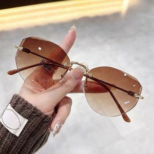 Lunettes de soleil polygonales sans monture avec logo personnalisé, dégradées, style classique européen et américain, unisexe - Product Image 2