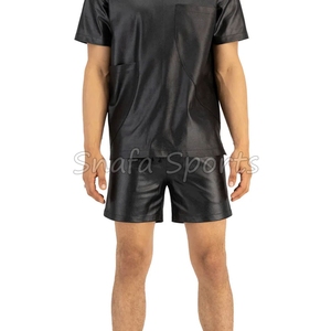 กางเกงขาสั้นหนังผู้ชายรุ่นใหม่สวมใส่สบาย ระบายอากาศได้ดี ผ้าฝ้ายสีพื้น เอวกลาง กางเกงขาสั้นหนัง PU สำหรับผู้ชาย - Product Image 3