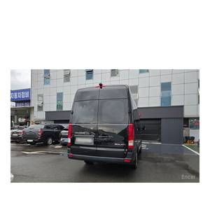 Hyundai Solati 2024/3, 16 Plazas, Diésel, Caja de Cambios Automática, Volante a la Izquierda, 54,007 km - Product Image 4