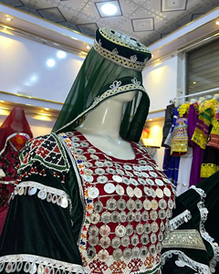 Vestido Tribal Real Afgano Kuchi Bordado, Colección de Vestidos Vintage con Bordado a Mano Banjara Balochi Afgano Kuchi - Product Image 4