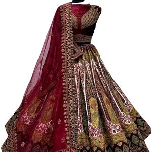 Nouveau travail de diamant multi-fils en velours lourd Dori brodé Lehenga Choli classique Designer tenue de mariée vente en ligne - Product Image 1