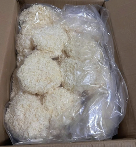 Tremella séchée sélectionnée, matière première pour la fabrication d'ingrédients culinaires, fournies en provenance du Vietnam - Product Image 1