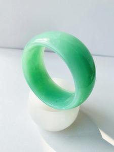 <b>Clear</b> <b>Resin</b> Flower Bangle Bracelet Round Shape Artistic Handmade Jewelry with Customizable Color & Design by Handmade Collection - Product Image 5