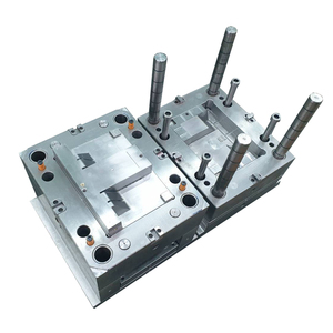 Pièces en plastique moulées par injection sur mesure - Moule de base - Product Image 5
