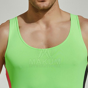 Uniforme de lutte sur mesure avec une coupe ergonomique, un tissu doux au toucher et un look moderne et élégant pour les équipes - Product Image 5