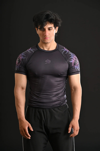 Camiseta Deportiva de Manga Corta para Hombre, Negra, con Estampado de Dragón Morado, Protección UPF50+, Secado Rápido, Antibacteriana, Ecológica, de Poliéster, con Diseño de Logotipo Frontal - Product Image 5