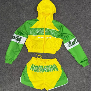 Ensemble veste coupe-vent et short unisexe personnalisé, fermeture éclair, logo brodé réfléchissant, 100% nylon, imperméable, léger, color block, printemps - Product Image 1