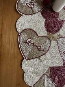Camino de Mesa Rectangular Hecho a Mano con Cuentas de Vidrio, Mosaico Decorativo con Diseño de Amor - Product Image 2