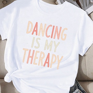 DANCING IS MY THERAPY Camiseta cómoda para mujer - Product Image 2