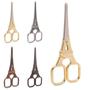 Ciseaux vintage en acier inoxydable pour le nail art, la coupe de fils de soie, la broderie et la couture - Product Image 1